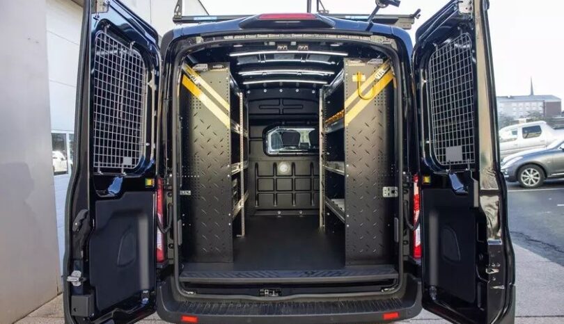 Comment aménager un véhicule utilitaire sans perdre d’espace ni de temps sur chantier
